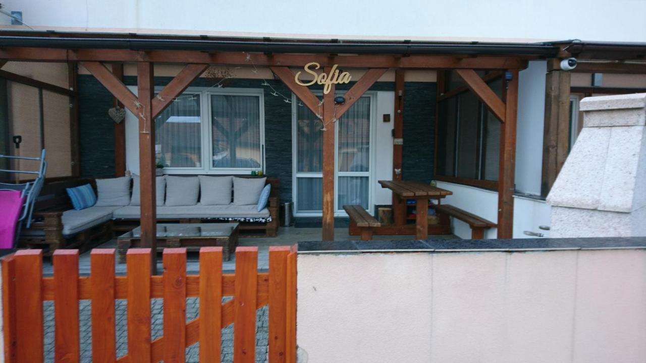 Apartman Sofia Veľký Slavkov Buitenkant foto